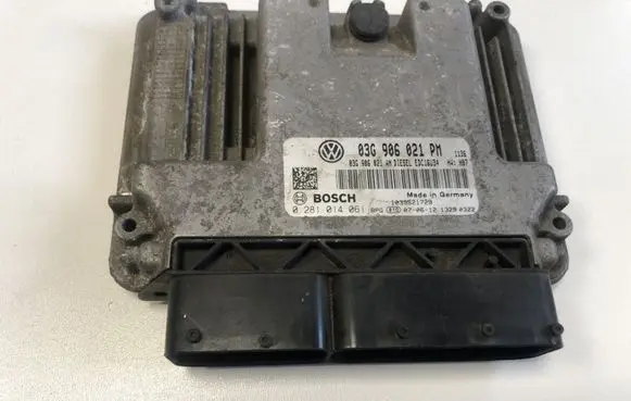Volkswagen Golf V Engine control unit/module 03G906021PM