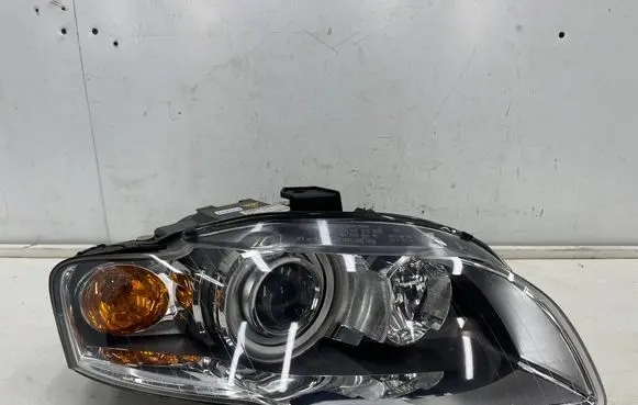 Audi A4 S4 B7 8E 8H Headlight/headlamp 8e0941004af