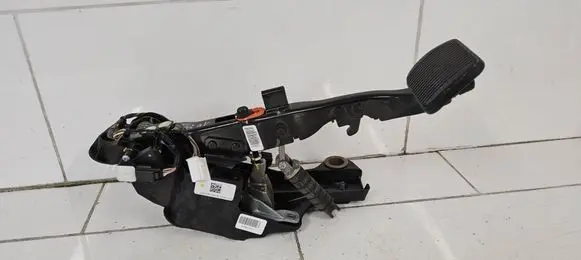 Ford Focus Pedal assembly K863G C1328115426