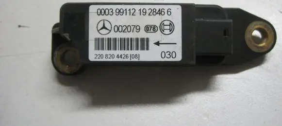 Mercedes-Benz S W220 Airbag deployment crash/impact sensor 2208204426