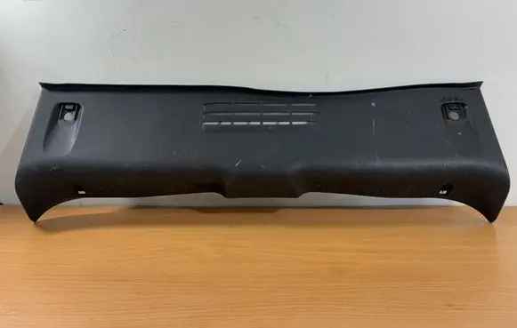 Renault Clio III Trunk/boot sill cover protection 8200293792