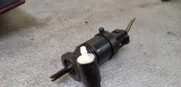 Dodge Caliber Windscreen/windshield washer pump 05152075AC
