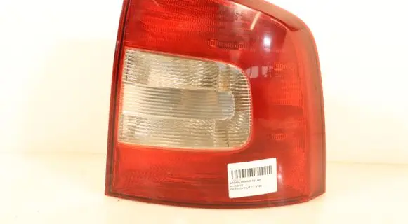 Skoda Octavia Mk2 (1Z) Rear/tail lights E245023
