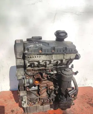 Volkswagen Golf V Engine 038103021AT BKC