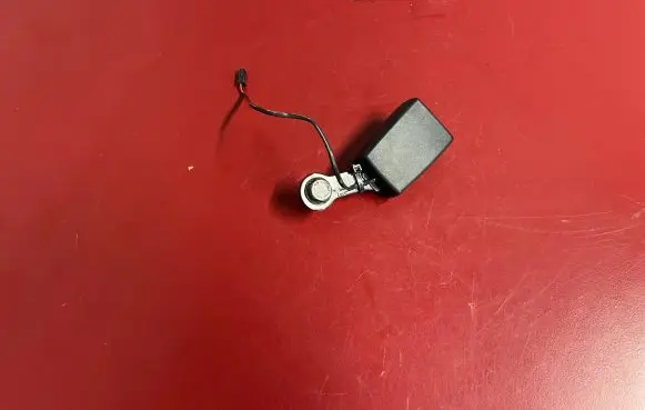 BMW X7 G07 Rear seatbelt buckle 7459276