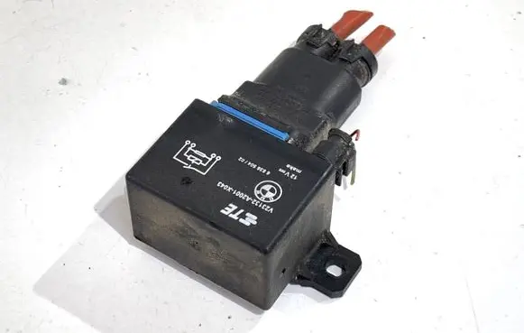 BMW X5 G05 Fan control module 6836504