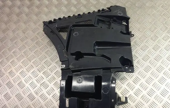 BMW X3 G01 Bumper support mounting bracket corner 7400667