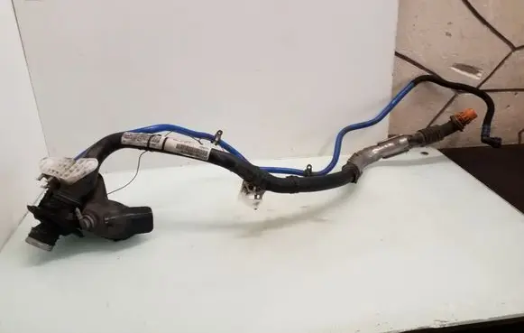 Mercedes-Benz R W251 Fuel tank filler neck pipe A2514710223