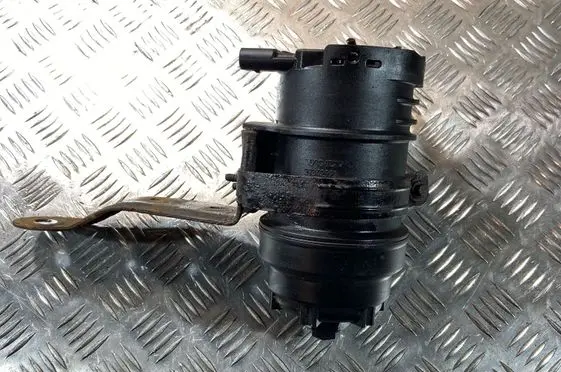 Volvo V70 Fuel filter housing 31342921