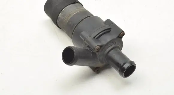 Volvo XC90 Electric auxiliary coolant/water pump 