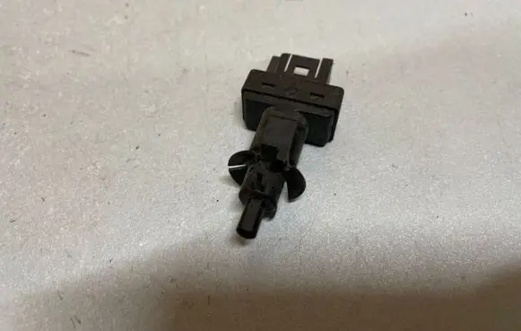 Mercedes-Benz C W202 Brake pedal sensor switch 0045452114