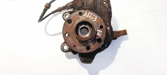Opel Meriva A Front wheel hub 93328737