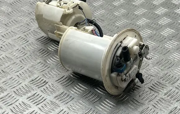 Toyota Avensis T270 In-tank fuel pump 7702005140 S21GJ 1GJB102