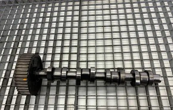 Volkswagen Golf V Camshaft 038109111E