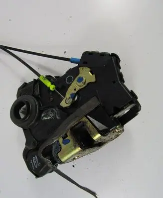 Toyota Avensis Verso Front door lock 