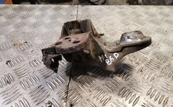 Audi A4 S4 B6 8E 8H Engine mounting bracket 8e0199352