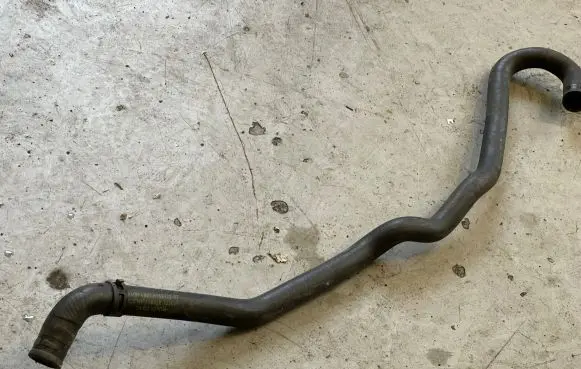 BMW X5 E70 Engine coolant pipe/hose 6955922 118358103059