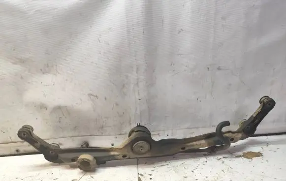 Volkswagen Golf III Front subframe