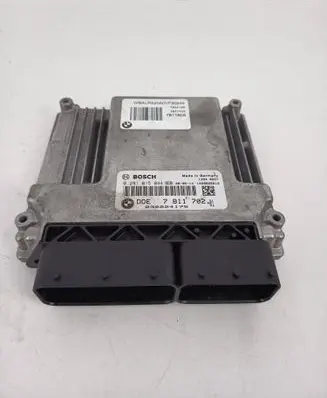 BMW 1 E82 E88 Engine control unit/module 7811702 0281015044