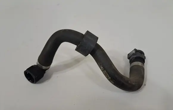 BMW 1 F40 Engine coolant pipe/hose 7617374