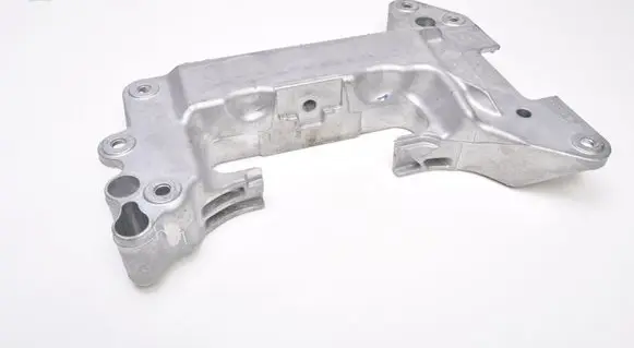 BMW 5 G60 G61 Generator/alternator bracket 9454218