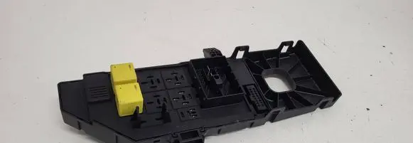 Opel Vectra C Fuse module 24443147 518777016