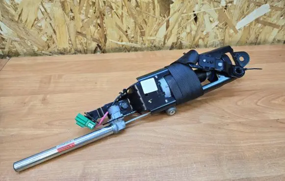 Volvo XC60 Front seatbelt 624066900A 6294740