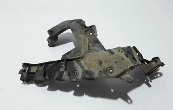 Renault Scenic II - Grand scenic II Rear bumper mounting bracket 8200228454