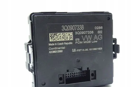 Volkswagen PASSAT B8 Gateway control module 3Q0907338