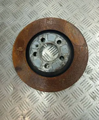 Volkswagen Golf IV Front brake disc