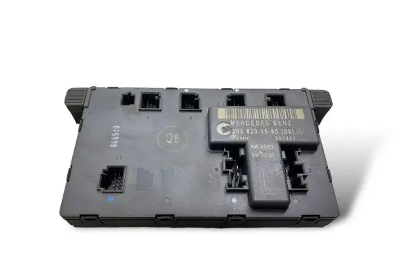 Mercedes-Benz C W203 Door control unit/module 2038201585 351321