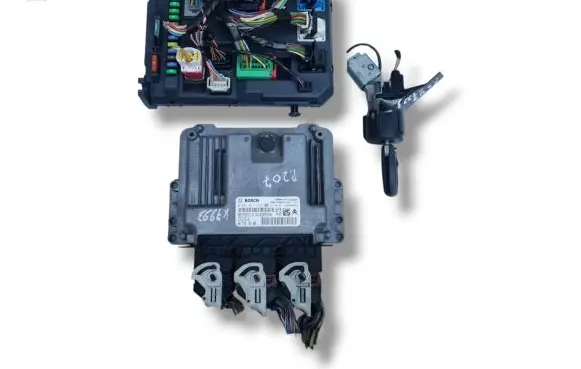 Peugeot 207 Engine ECU kit and lock set 0281017333 9677013180