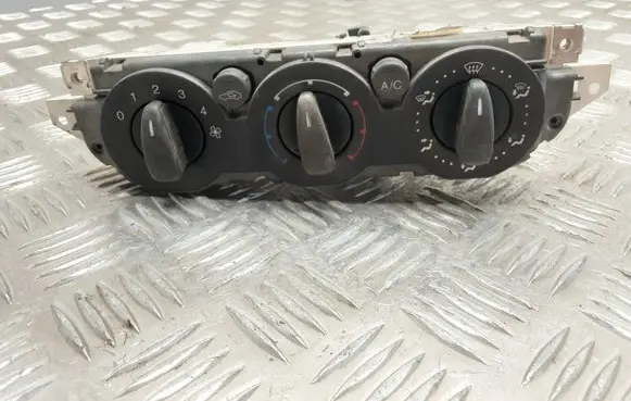 Ford Focus Climate control unit 3M5T19980AD