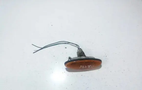 Mazda 323 F Front fender indicator light 0464120