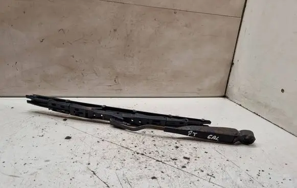 Chrysler PT Cruiser Rear wiper blade arm 