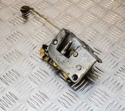 Mercedes-Benz SLC C107 Front door lock A1077200135 1077200135