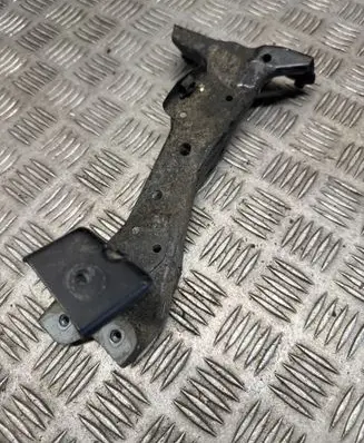 Audi A3 S3 8V Headlight/headlamp mounting bracket 8V0821184