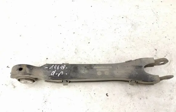 Mercedes-Benz C W204 Rear control arm 2043502706 2043521288