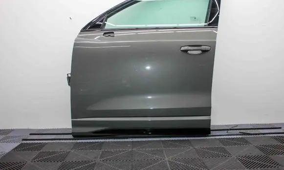 Audi Q3 F3 Front door