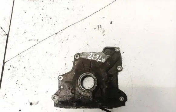 Volkswagen Golf IV Oil pump 036115105