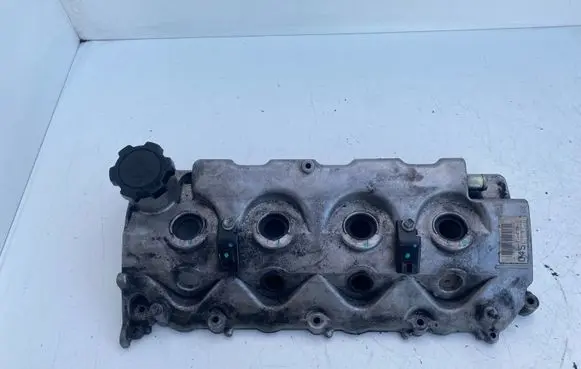 Toyota Avensis T220 Rocker cam cover TFTW