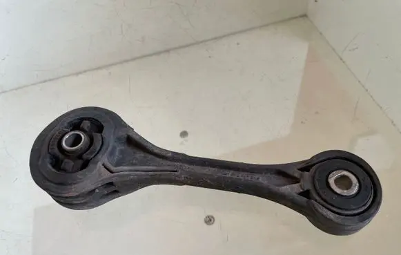 Subaru Forester SH Engine mount bracket 1F600402