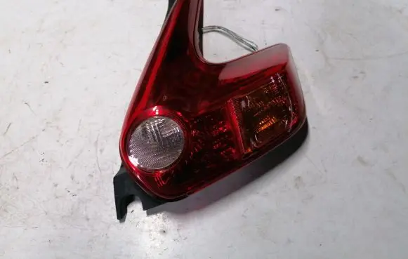 Nissan Juke I F15 Rear/tail lights
