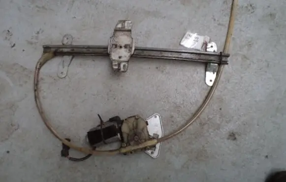 Opel Frontera A Rear door window regulator with motor