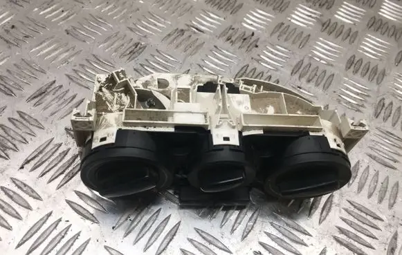 Volkswagen Golf IV Climate control unit 1J0819147 572 1J0819147A