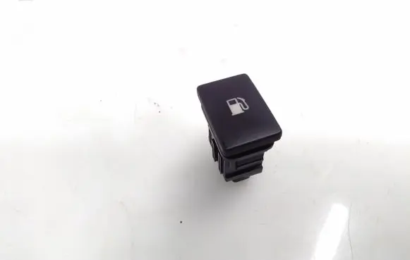 Toyota Avensis T270 Fuel tank opening switch 15D124