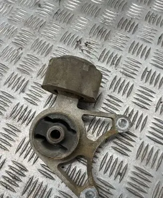 Land Rover Freelander Rear differential mounting bracket khy100000