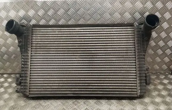 Skoda Octavia Mk2 (1Z) Intercooler radiator