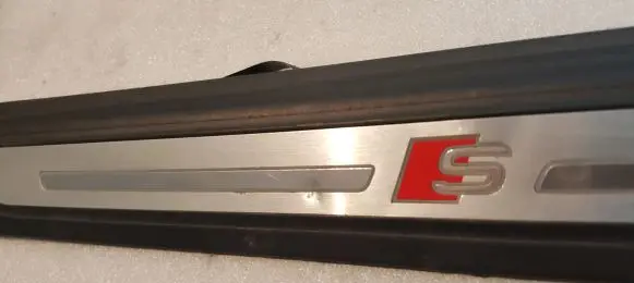Audi Q5 SQ5 Side skirt rear trim 80A947418