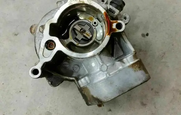 Audi A3 S3 8V Vacuum pump 06L145100B